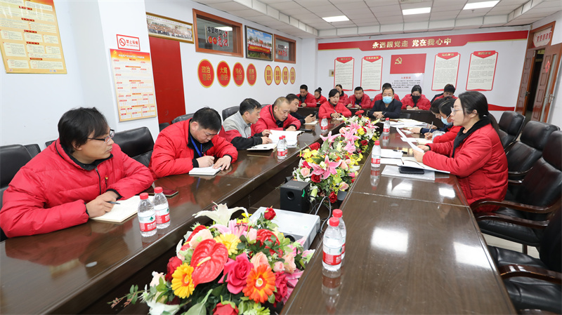 深化思想明方向 立足崗位再提升 ——商場(chǎng)開展學(xué)習(xí)貫徹習(xí)近平新時(shí)代中國(guó)特色社會(huì)主義思想主題教育專題組織生活會(huì)和 民主評(píng)議黨員